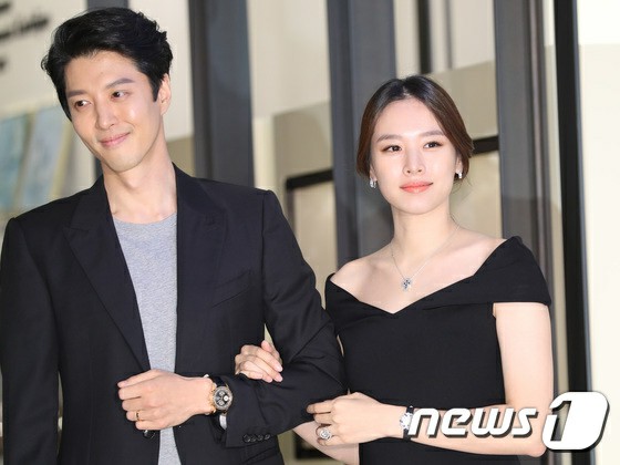 [Official] นักแสดงหญิง Cho Cho Youn Hee ยอมรับการหย่ากับนักแสดง Lee Dong Gun "การไกล่เกลี่ยเสร็จสิ้น"