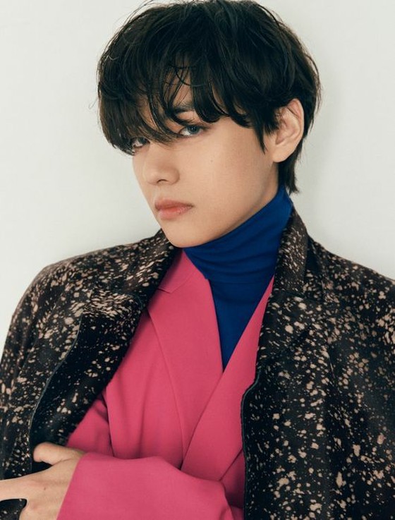 "BTS" V เผยสถานที่ถ่ายทำกราเวียร์มืออาชีพ