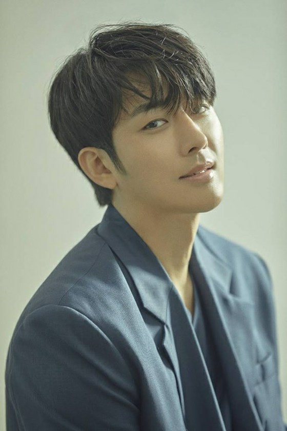 [เป็นทางการ] นักแสดงซอนโฮจุนเซ็นสัญญาพิเศษกับสำนักบริหารใหม่