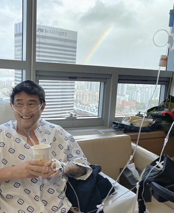 นักแสดงชเวมินซู & จูน อลิซาเบธ คัง ขอบคุณสำหรับ "การฟื้นตัวอย่างรวดเร็วด้วยการสนับสนุนและคำอธิษฐาน" ... โพสต์ใหม่ที่สดใสหลังการผ่าตัดเนื่องจากอุบัติเหตุทางรถจักรยานยนต์