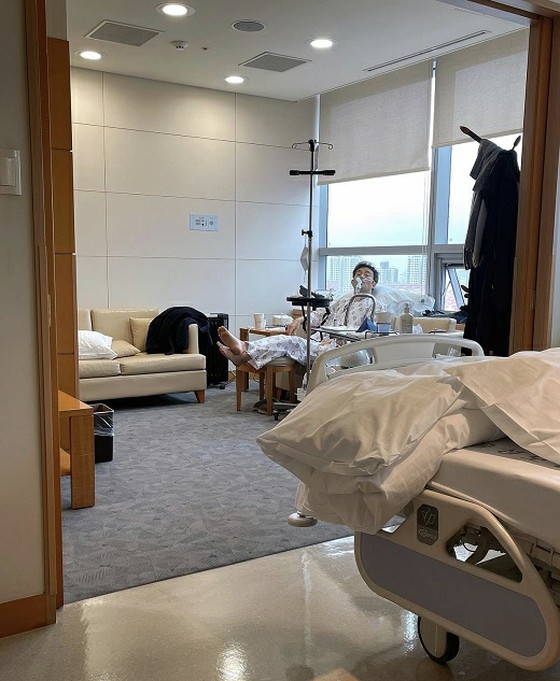 นักแสดงชเวมินซู & จูน อลิซาเบธ คัง ขอบคุณสำหรับ "การฟื้นตัวอย่างรวดเร็วด้วยการสนับสนุนและคำอธิษฐาน" ... โพสต์ใหม่ที่สดใสหลังการผ่าตัดเนื่องจากอุบัติเหตุทางรถจักรยานยนต์