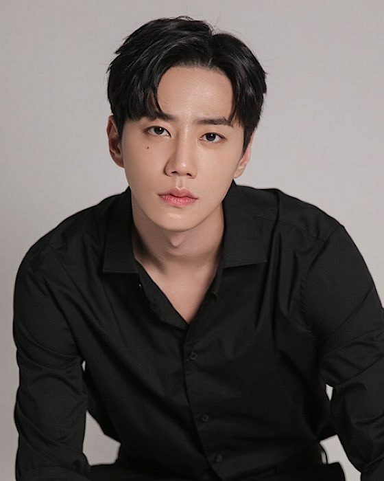 [ตัวเต็ม] นักแสดงลี จุน-ยัง บวกโคโรน่าใหม่ ... "ไม่มีอาการพิเศษ"