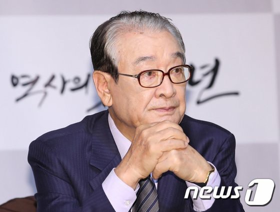 [เป็นทางการ] สำนักงานของนักแสดง Lee Seung Jae ตอบสนองต่อความสงสัยเกี่ยวกับการคุกคามอำนาจของผู้จัดการ "ยอดฮิตในชีวิตการแสดง 60 ปี ... การตอบสนองทางกฎหมาย"