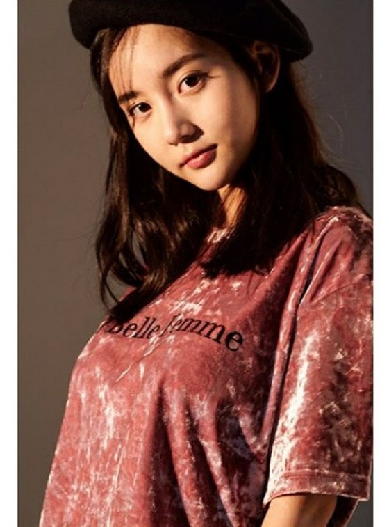 Trainee Han Seo Hee เปิดตัว SNS ในขณะที่ตกใจกับยา "ปฏิกิริยาบวก" รอการคุมประพฤติ ... Trainee Han Seo Hee, ตกใจกับยาเสพติด "ปฏิกิริยาบวก" รอการทดลอง SNS สู่สาธารณะ ... ข้อกล่าวหายังดำเนินต่อไป