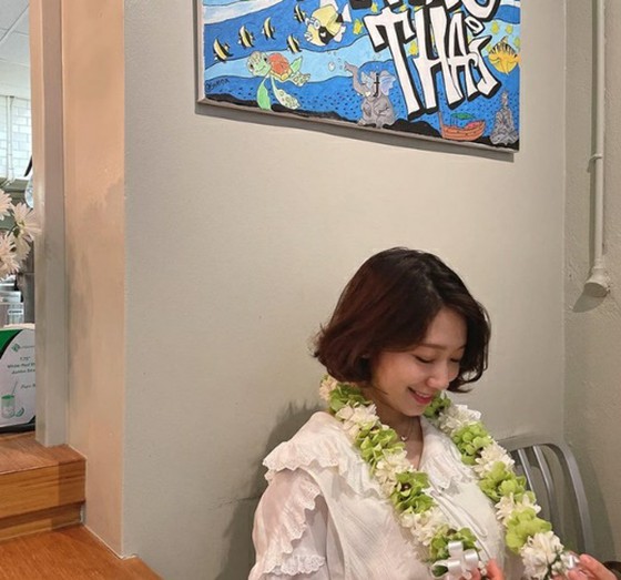 นักแสดงสาว พัคชินฮเย ได้ไปเที่ยวร้านอาหารชื่อดังกับสามีของเธอ ชเวแทจุน? … เบเกิลชื่อดัง "อร่อยและเหม็นเกินไป"