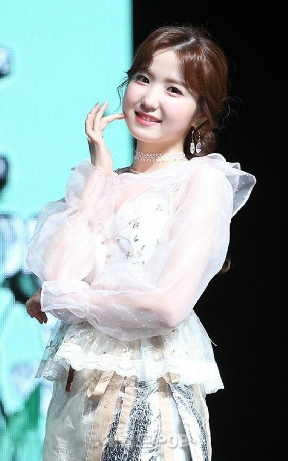 HONDA HITOMI ได้รับเลือกให้เป็นดาราในซีรีส์โทรทัศน์หลังจากการยุบ "IZONE"... ให้ความสนใจกับการพัฒนากิจกรรมที่แตกต่างจาก MIYAWAKI SAKURA (LE SSERAFIM)