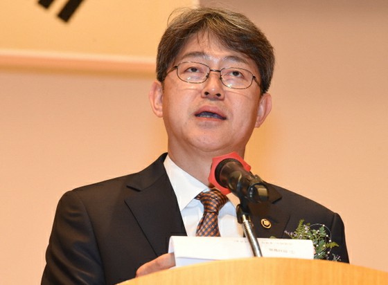 ตำรวจเกาหลีใต้สอบสวนอดีตหัวหน้าสำนักงานสถิติแห่งชาติ หลังสงสัยว่ารัฐบาลมุนบิดเบือนข้อมูลสถิติ