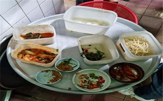 เกาหลีใต้ปราบปรามร้านอาหาร 11 แห่งที่นำอาหารเหลือจากลูกค้ากลับมาใช้ใหม่