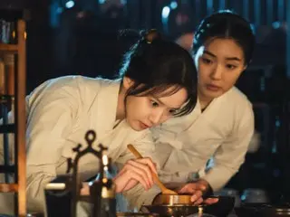 ยูนาจากละครโทรทัศน์เรื่อง "Tyrant Chef" เตรียมอาหารคอร์สแรกให้กับอีแชมิน