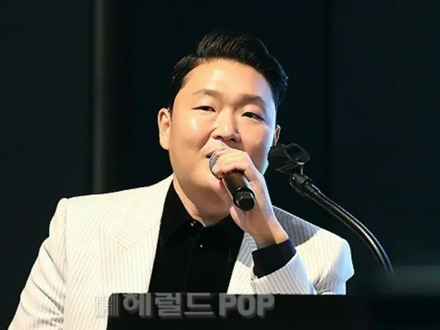 PSY、医療法違反の疑いで結局マスメディアの前に立つのか…韓国警察、「事情聴取の方針」