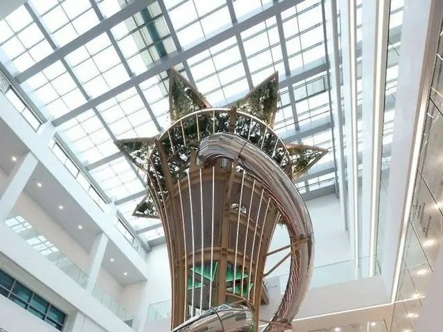 区役所内に「大きなすべり台」…10日間で「4000人」が訪れる=韓国ソウル