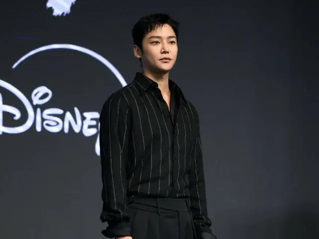 ロウン、「濁流」制作発表会に出席…「軍入隊延期、祝福だと思う」