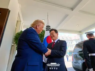 ประธานาธิบดีอี ซึ่งบรรลุข้อตกลงในการเจรจาภาษีศุลกากรระหว่างสหรัฐฯ-เกาหลี เขียนบนโซเชียลมีเดียว่า การเจรจาครั้งนี้ "วิเศษและสวยงามมาก"