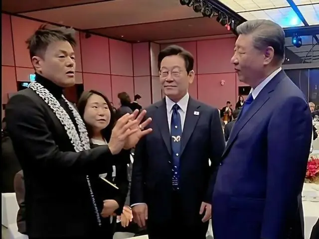 เจวาย ปาร์ค (ปาร์ค จิน ฮี-ยอน) พูดคุยกับผู้นำจีนและเกาหลี "ฉันหวังว่าชาวจีนและเกาหลีจะใกล้ชิดกันมากขึ้นผ่านวัฒนธรรมป็อป"