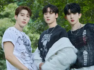 อดีตสมาชิกวง UKISS อย่าง Hun, Kevin และ Kiseop ได้ประกาศชื่อวงใหม่ว่า UX1 ซึ่งเป็นสัญญาณของการเริ่มต้นใหม่!