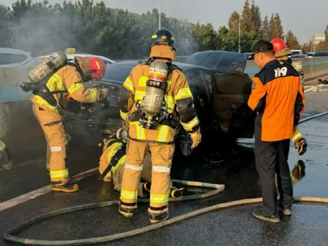อุบัติเหตุรถชนท้ายรถยนต์ 9 คัน ใกล้ Gimpo IC... การจราจรติดขัดในบริเวณโดยรอบ = เกาหลีใต้
