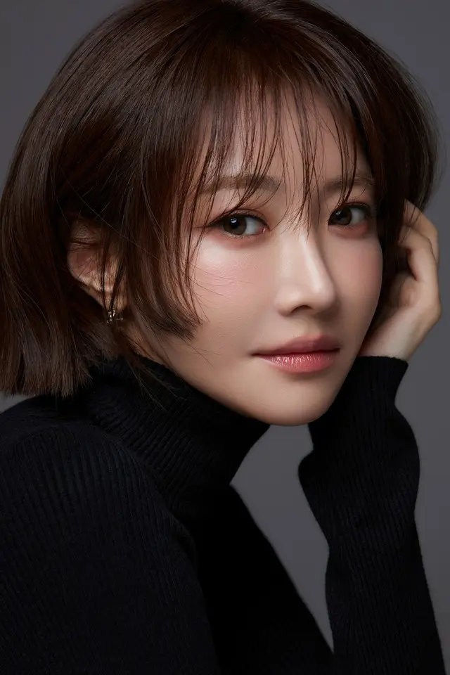 女優コ・ジュンヒがCUBEエンターテインメントと専属契約を結んだ。