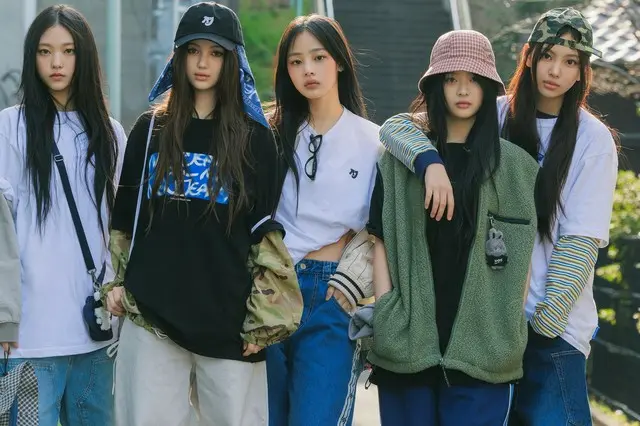 ”HYBEに戻った”「Newjeans」、変わらない人気…2025 KGMAで「トレンドオブザイヤー」受賞