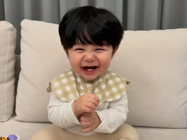 ลูกชายของชิมฮยองทักและซายะ ราออน ตัดผม... "ความงามดุจตุ๊กตา" ของเขายิ่งโดดเด่นยิ่งขึ้น