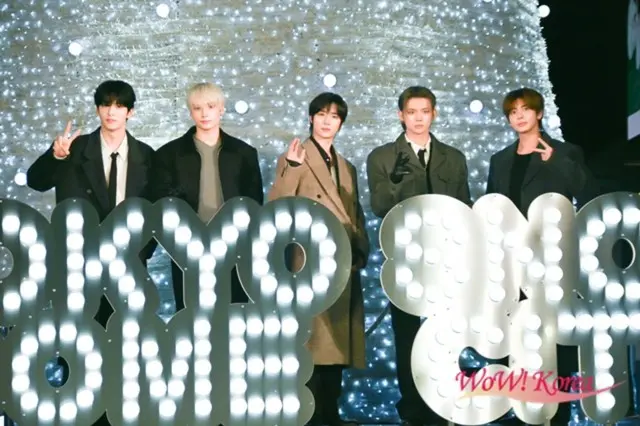 【イベントレポ】「TOMORROW X TOGETHER」、東京ドームシティのイルミネーション点灯式に登場！ 冬の思い出＆東京ドーム公演への意気込みを語る