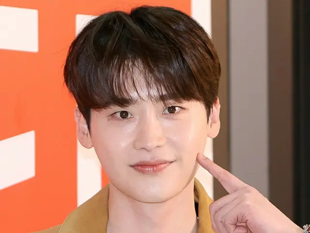 นักแสดงอีจองซอกมอบบัตรกำนัลรับประทานอาหารโรงแรมหรูให้กับทีมงานละคร "ฉันขออนุมัติการแต่งงานใหม่" ทุกคน