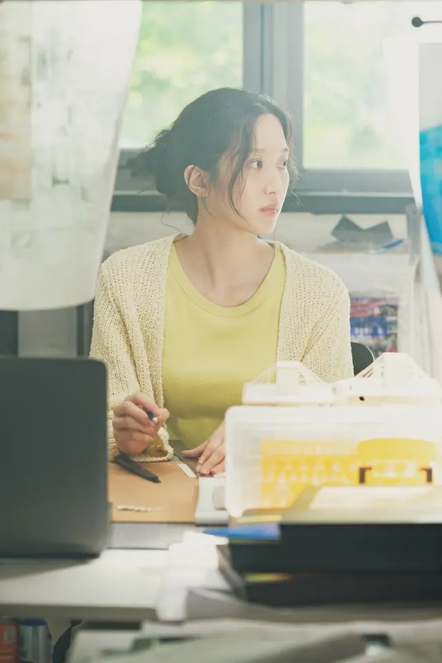 ムン・ガヨン、映画「もしも私たち」でク・ギョファンの初恋相手で元カノ役…「愛と、利と」とは異なるメロ