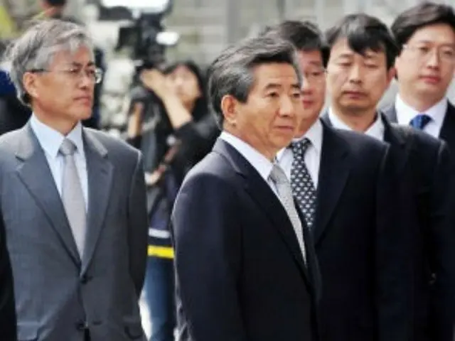 ประธานาธิบดีที่ดีที่สุดตลอดกาลคือ โรห์ มูฮยอน... ใครคือประธานาธิบดีที่แย่ที่สุด? = เกาหลีใต้