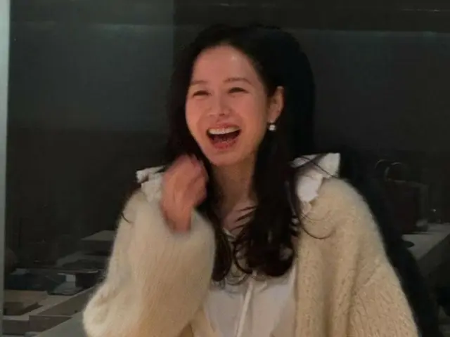 นักแสดงสาวซนเยจิน ยุ่งแต่ไม่ละเลยบทบาทภรรยาและแม่... ภาพการทำอาหารของเธอกลายเป็นประเด็นร้อน