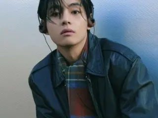 เพลง "Christmas Tree" ของวี สมาชิกวง BTS ได้รับเลือกจากนิตยสาร Billboard ให้เป็น "เพลงคริสต์มาสยอดเยี่ยมแห่งศตวรรษที่ 21"