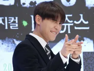 จุนซู (เซี่ย) รับบทนำในละครเพลง "บีเทิลจูซ" ซึ่งเปิดการแสดงวันนี้ (16)... เวทีอลังการและอารมณ์ขันที่พัฒนาขึ้น