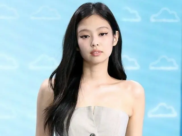 ”YG再契約議論中”「BLACKPINK」JENNIE、ソロ曲発売からユ・ジェソクと新バラエティー合流…活発な活動