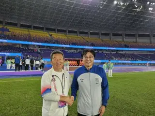 ผู้นำทีมชาติเกาหลีให้กำลังใจโค้ชฟุตบอลทีมชาติ