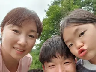 คุณแม่ลูกสามที่อบอุ่นและยิ้มแย้มบริจาคอวัยวะของเธอให้คนเจ็ดคนและออกเดินทาง - รายงานของเกาหลีใต้