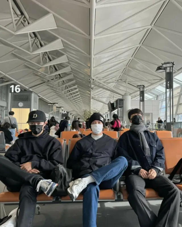 「CNBLUE」ジョン・ヨンファ、セントレアから韓国に帰国中～イ・ジョンシン＆カン・ミンヒョクも一緒に6
