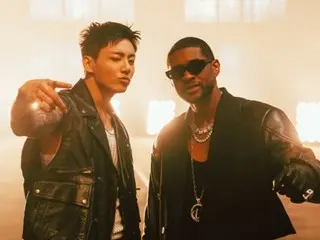 การผสมผสานที่ยอดเยี่ยมของ "BTS" JUNG KOOK และ Usher ... วิดีโอการแสดง "Standing Next to You" เปิดตัวแล้ว