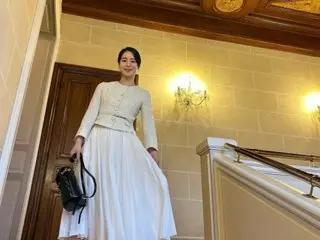 นักแสดงหญิงลิมจียอนอวดความงามอันสง่างามของเธอในปารีส...เธอดูเหมือนราชินี