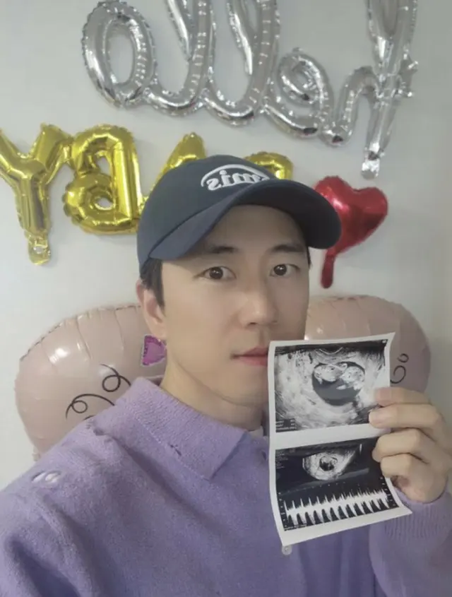 “第一世代アイドルの代表格”「Sechs Kies」のチャン・スウォン、妻の妊娠を発表
