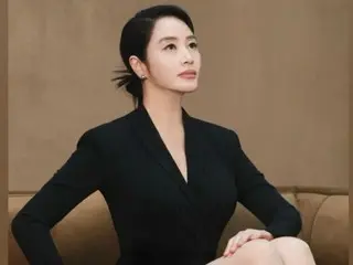 นักแสดงหญิงคิมฮเยซูมีความงามและสไตล์ที่สมบูรณ์แบบจนไม่น่าเชื่อว่าเธออยู่ในวัย 50 ของเธอ... "เจ้านายคนสุดท้าย" ของการจัดการตนเอง