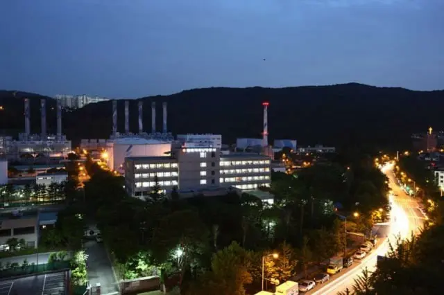韓国地域暖房公社の本社夜景