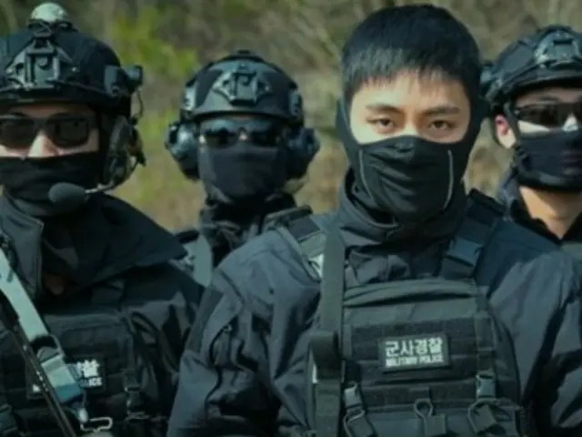 「BTS（防弾少年団）」、戦闘服姿をキャッチ…まるで「太陽の末裔」ビジュアル