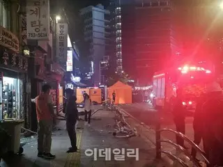 ``เรากินข้าวเย็นด้วยกันมาสักพักแล้ว''...อุบัติเหตุรถชนถอยหลังหน้าสถานีโซลซิตี้ฮอลล์: ``ตะลึง'' ณ ที่เกิดเหตุ = รายงานของเกาหลีใต้
