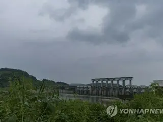 เกาหลีเหนือปล่อยน้ำจากเขื่อนกลางดึกโดยไม่แจ้งให้ทราบล่วงหน้า = ทางการเกาหลีใต้ใช้ ``ระบบตอบสนองฉุกเฉิน''
