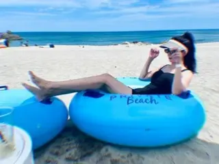 นักแสดงหญิงพัคซุลมีมีความหรูหราในการเพลิดเพลินกับฤดูร้อนที่ชายหาดด้วยชุดว่ายน้ำ... "คุณแม่ลูกสอง" หุ่นเพรียวบางมาก