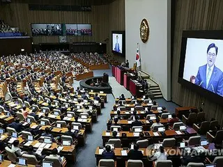 ในที่สุดการประชุมสมัชชาแห่งชาติครั้งที่ 22 ของเกาหลีใต้ก็เปิดขึ้น โดยประธานาธิบดีไม่ได้เข้าร่วมเป็นครั้งแรกนับตั้งแต่เข้าสู่ระบอบประชาธิปไตย