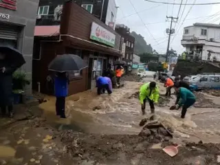 "เกิดอะไรขึ้น?"...สิ่งแรกที่ชาวต่างชาติทำเมื่อเห็นฝนตกหนักที่อุลลึงโดคือการหยิบพลั่ว - รายงานของเกาหลีใต้