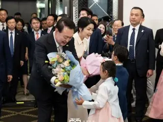 สุภาพสตรีหมายเลขหนึ่งของเกาหลีใต้เยี่ยมชมพิพิธภัณฑสถานแห่งชาติฟิลิปปินส์ ... "ฉันหวังว่าจะมีการแลกเปลี่ยนทางวัฒนธรรมและศิลปะเพิ่มมากขึ้น"