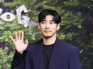 Yoon Kye Sang จัดงานแฟนมีตติ้ง 'LOG' เพื่อฉลองครบรอบ 20 ปีการเปิดตัวนักแสดง