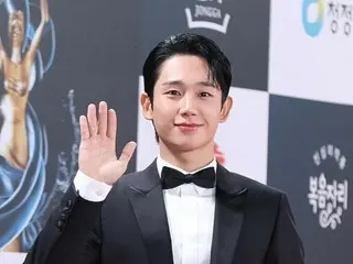 จองแฮอินได้รับรางวัลนักแสดงสมทบชายยอดเยี่ยมจากงาน Blue Dragon Film Awards ครั้งที่ 45... ``ต้องขอบคุณฮวางจองมินที่ทำให้ฉันทำให้ดีที่สุดได้ เป็นปีแห่งมังกร ดังนั้นฉันเดาว่าฉันโชคดี''