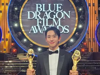 นักแสดงจองแฮอินคว้าสองรางวัลในงาน Blue Dragon Film Awards ครั้งที่ 45...คว้ารางวัลดารายอดนิยมและรางวัลนักแสดงสมทบชายยอดเยี่ยม