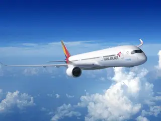 Asiana Airlines ได้รับรางวัล ``รางวัลลูกเรือที่ดีที่สุด'' ติดต่อกันเป็นปีที่ 21 โดยนิตยสารการเดินทางเพื่อธุรกิจระดับโลก = เกาหลีใต้